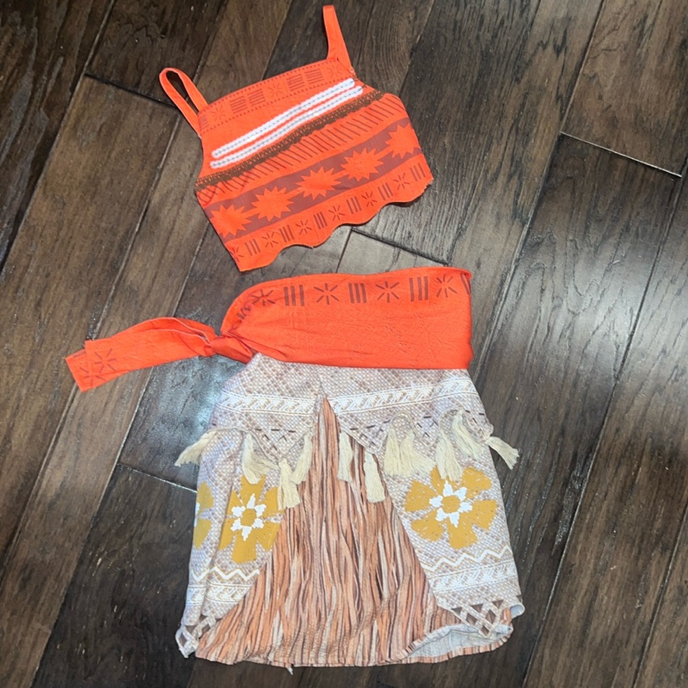 Disney parks Moana costume 4